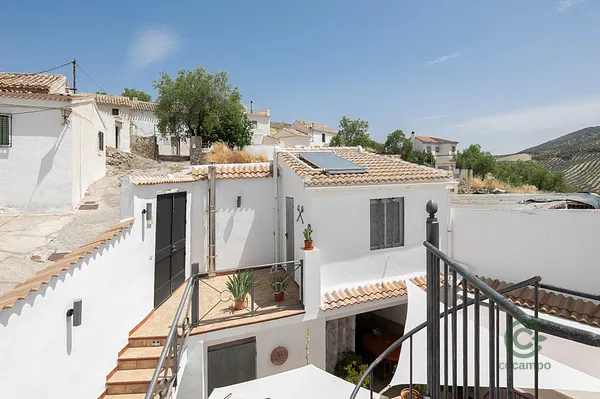 Casa de 0,0226 ha en venta en Moclin, Granada