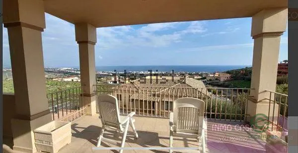 Casa de 0,08 ha en venta en Manilva, Málaga