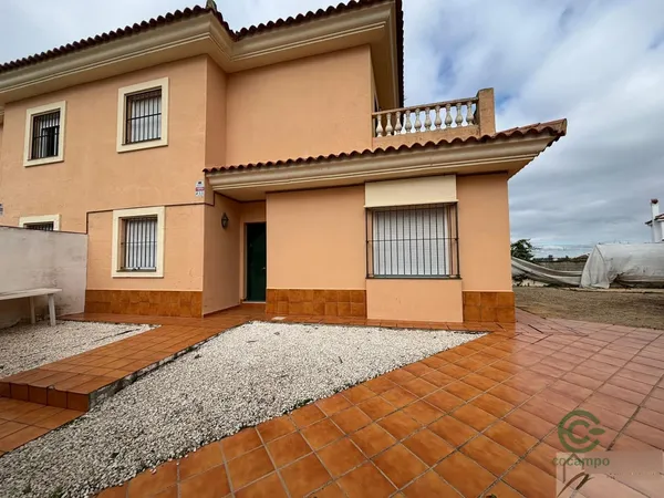 Casa de 0,0375 ha en venta en Bollullos de la mitación, Sevilla