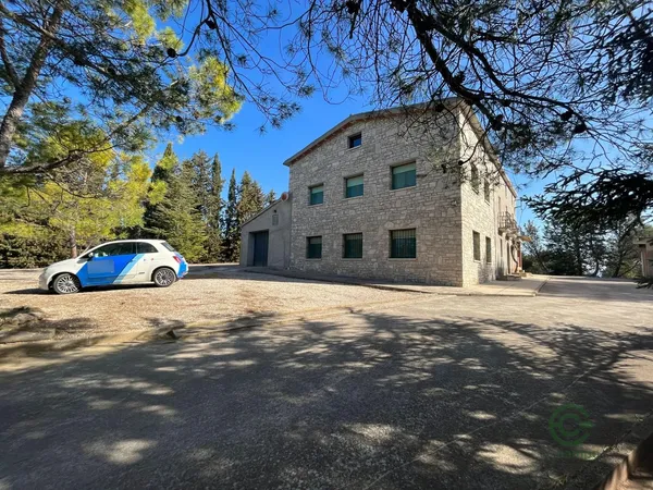 Finca rústica de 0,35 ha en venta en Santa maria de miralles, Barcelona