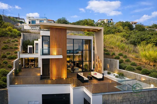 Casa de 0,038 ha en venta en Funchal, Madeira