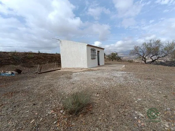 Finca rústica de 0,88 ha en venta en Casabermeja, Málaga