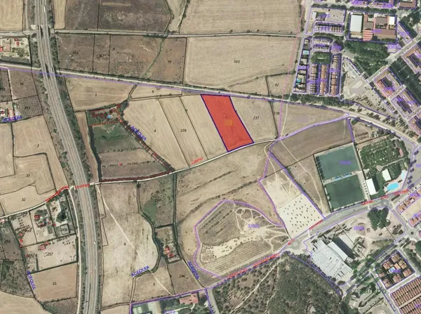 Terreno urbano de 1,0823 ha en venta en Huesca, Huesca