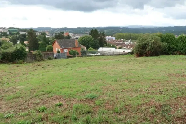 Terreno urbano de 0,6984 ha en venta en Cambre, La coruna