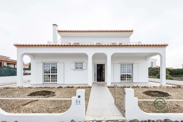 Casa de 0,047 ha en venta en Aljezur, Algarve