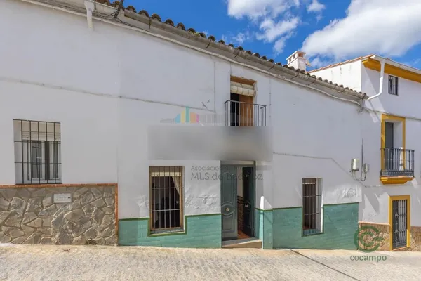 Casa de 0,01 ha en venta en Segura de leon, Badajoz