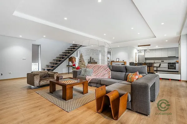 Casa de 0,1474 ha en venta en Bragança