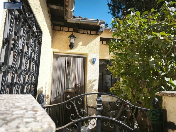 Casa de 0,0103 ha en venta en Sacecorbo, Guadalajara