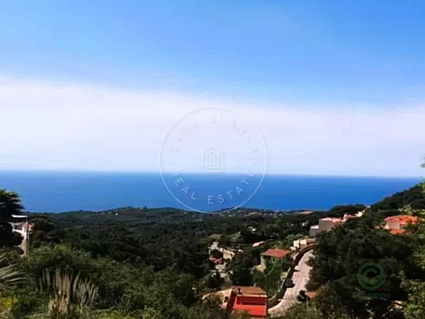 Terreno urbano de 0,08 ha en venta en Girona