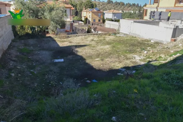 Terreno urbano de 0,05 ha en venta en Granada