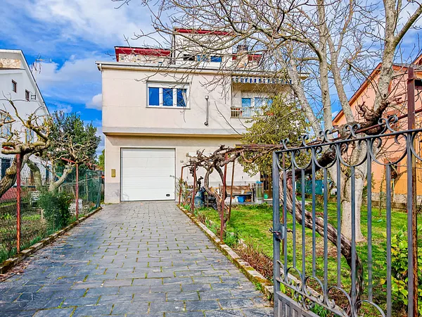 Casa de 0,05 ha en venta en León