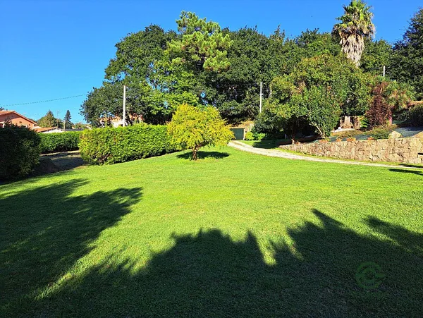 Terreno urbano de 0,2 ha en venta en Oleiros, La coruna