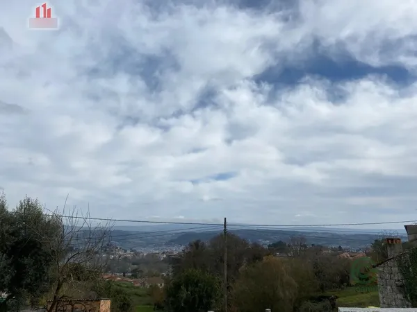 Terreno urbano de 0,06 ha en venta en Piñor, Orense