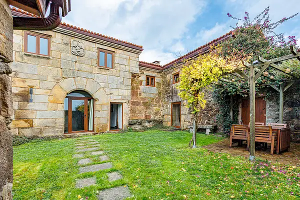 Finca de recreo de 0,0711 ha en venta en A laracha , A coruña