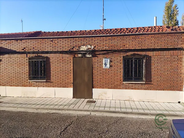 Casa de 0,0126 ha en venta en Palencia, Palencia