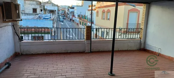 Casa de 0,013 ha en venta en Camas, Sevilla