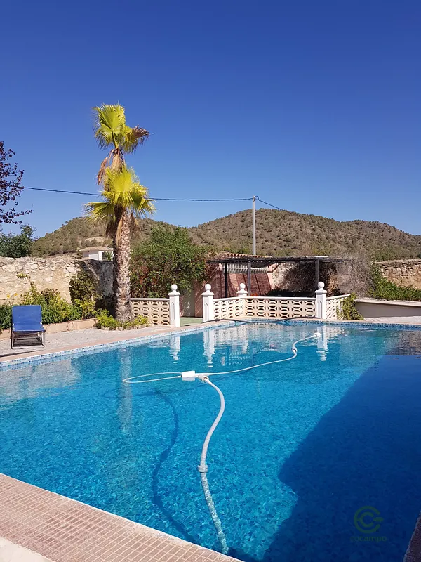 Finca de recreo de 0,1 ha en venta en Alicante