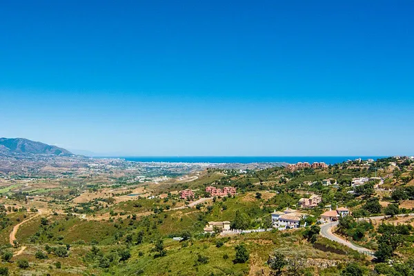 Terreno urbano de 1,5399 ha en venta en Marbella, Malaga