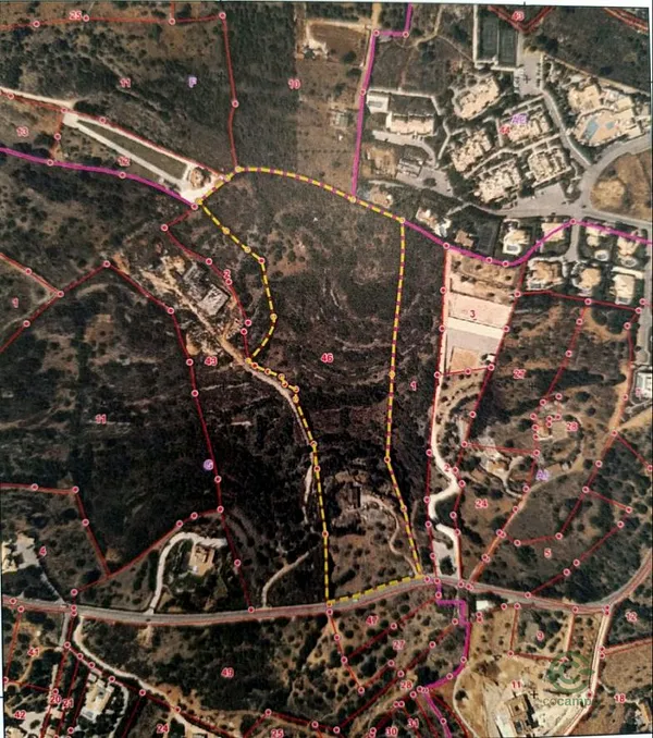 Finca rústica de 4,372 ha en venta en Lagoa (algarve), Faro