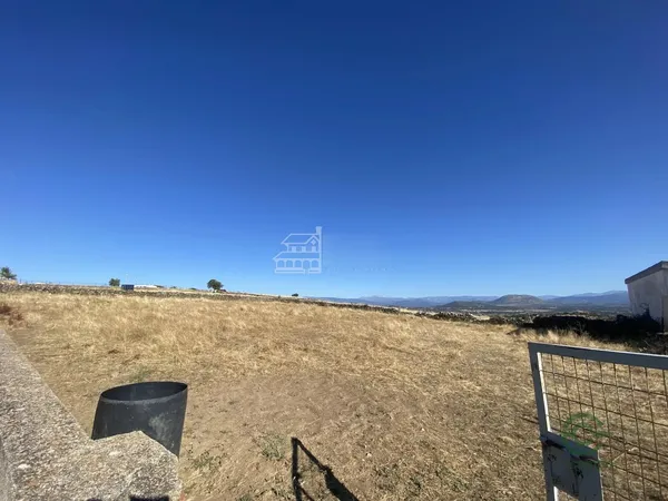 Terreno urbano de 0,14 ha en venta en Cespedosa de tormes, Salamanca