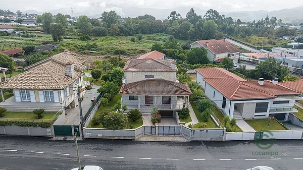 Casa de 0,0844 ha en venta en Bragança