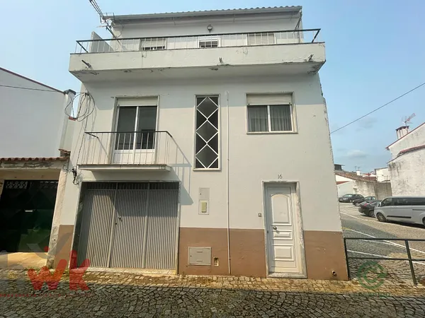Casa de 0,0144 ha en venta en Arganil, Coimbra