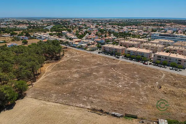Fazenda rustica de 1,51 ha para venda em Faro