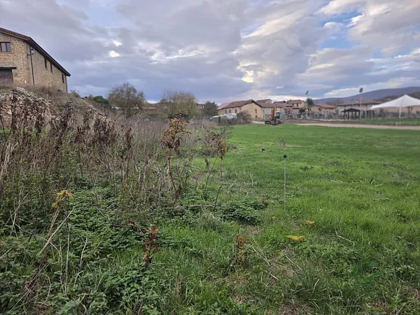 Terreno urbano de 0,26 ha en venta en San millan, Alava