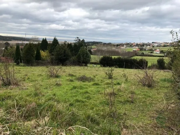 Terreno urbano de 0,1 ha en venta en Valdovino, La coruna