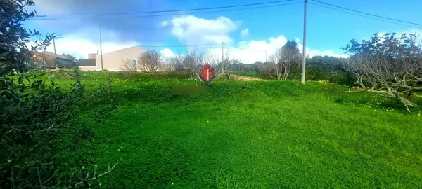 Finca agrícola de 0,114 ha en venta en Silves, Faro