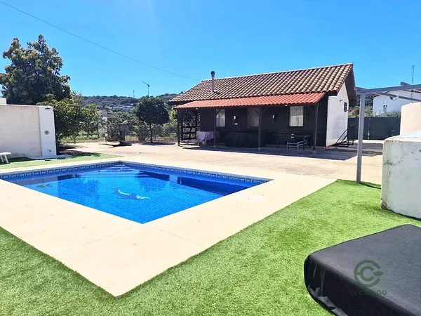 Finca rústica de 0,0668 ha en venta en Estepona, Malaga