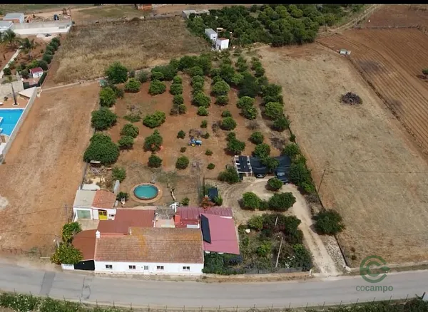 Finca rústica de 0,394 ha en venta en Silves, Faro
