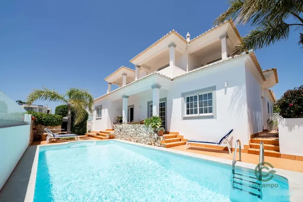 Casa de 0,051 ha en venta en Lagos, Algarve