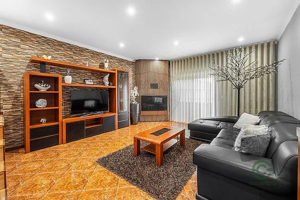 Casa de 0,0196 ha en venta en Bragança