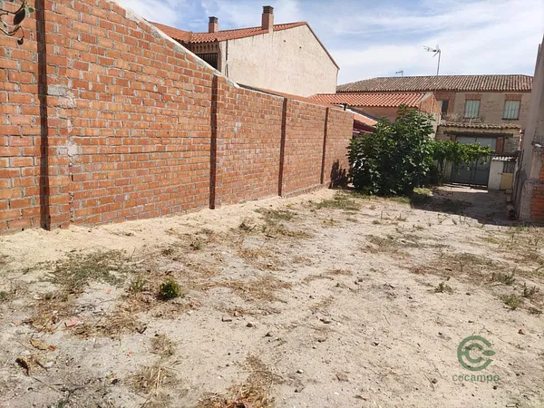 Casa de 0,052 ha en venta en Carmena, Toledo