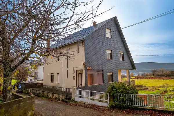 Casa de 0,1585 ha en venta en Palacios del sil, León