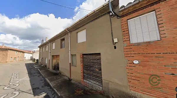 Casa de 0,0636 ha en venta en Llamas de la ribera, León