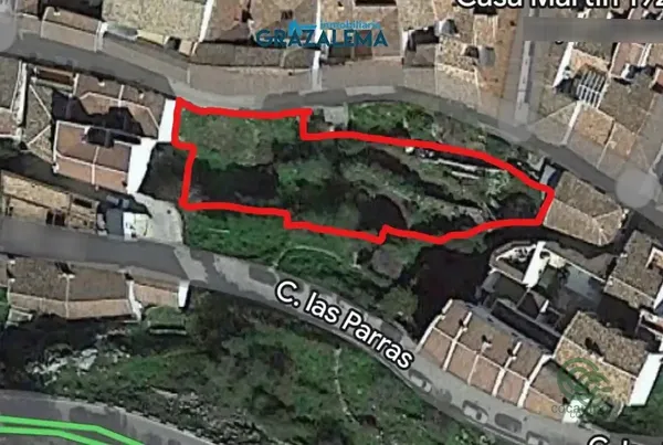 Terreno urbano de 0,0914 ha en venta en Grazalema, Cadiz