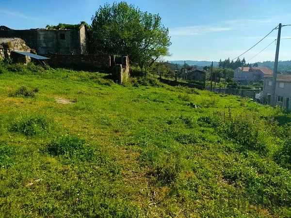 Terreno urbano de 0,08 ha en venta en Pontevedra, Pontevedra
