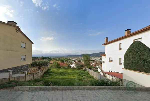 Terreno urbano de 0,0391 ha en venta en Banyoles, Girona