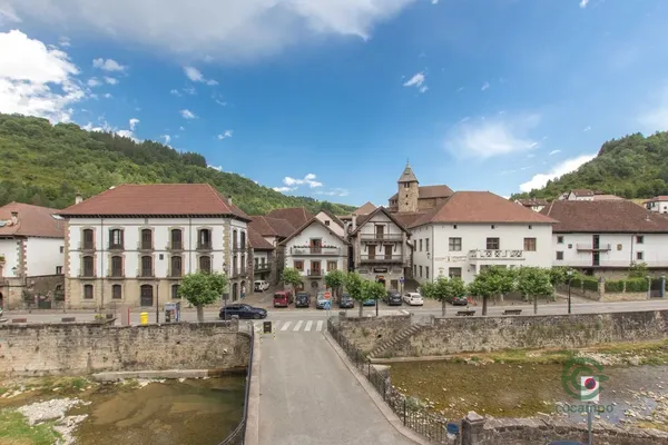 Casa de 0,0432 ha en venta en Ochagavia, Navarra