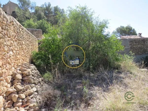 Terreno urbano de 0,1 ha en venta en Montesa, Valencia