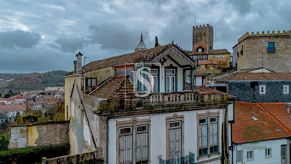 Casa de 0,4398 ha en venta en Lamego, Viseu