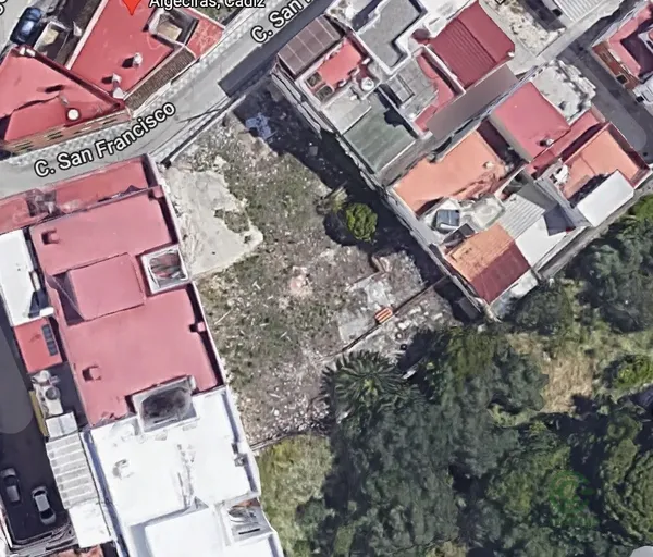 Terreno urbano de 0,071 ha en venta en Algeciras, Cadiz