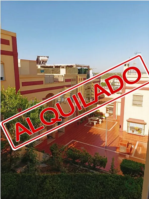 Casa de 0,01 ha en venta en Alcala de guadaira, Sevilla