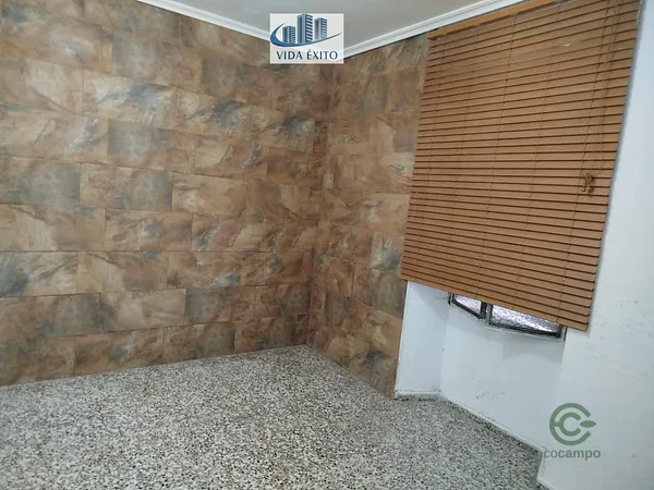 Casa de 0,0092 ha en venta en Jaén, Jaen