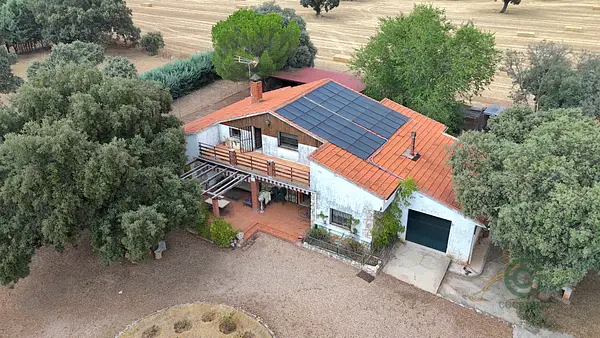 Casa de 0,6 ha en venta en Guadalajara