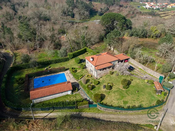 Finca rústica de 0,273 ha en venta en Cornes, Viana do castelo