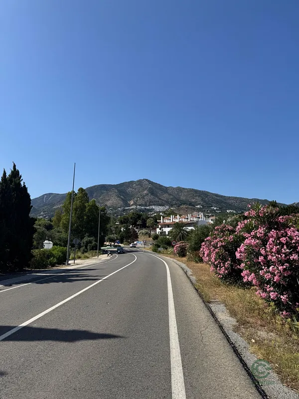 Terreno urbano de 0,414 ha en venta en Mijas, Malaga
