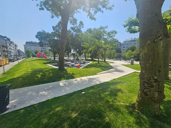 Terreno urbano de 0,04 ha en venta en Pontevedra